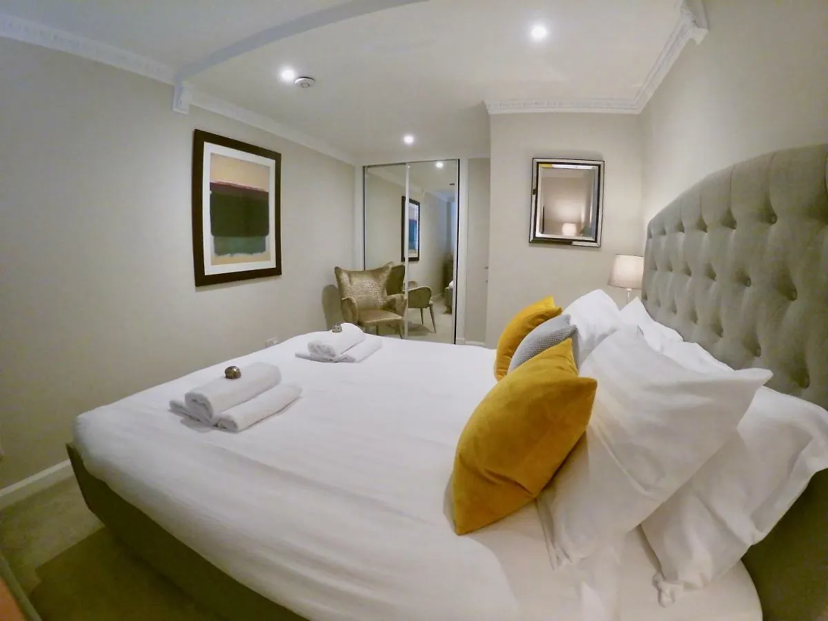 Escape To Edinburgh @ Abercromby Place Apartment