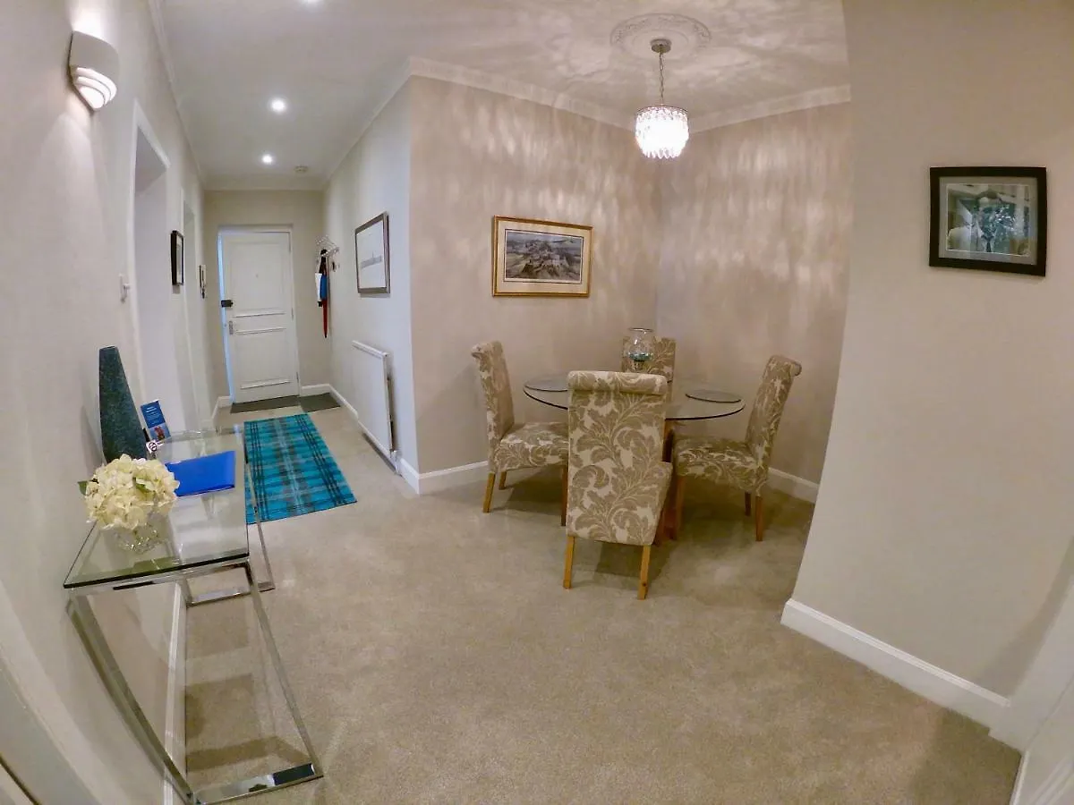 Escape To Edinburgh @ Abercromby Place Apartment