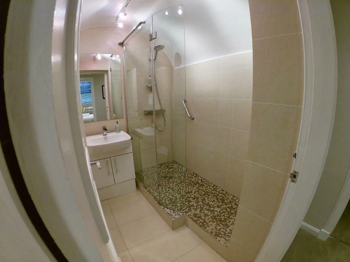 Escape To Edinburgh @ Abercromby Place