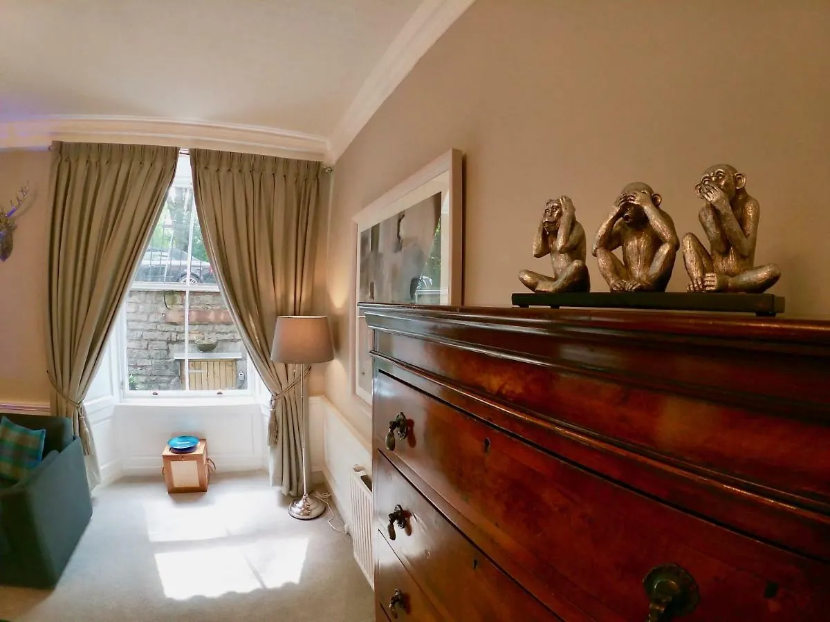 Escape To Edinburgh @ Abercromby Place